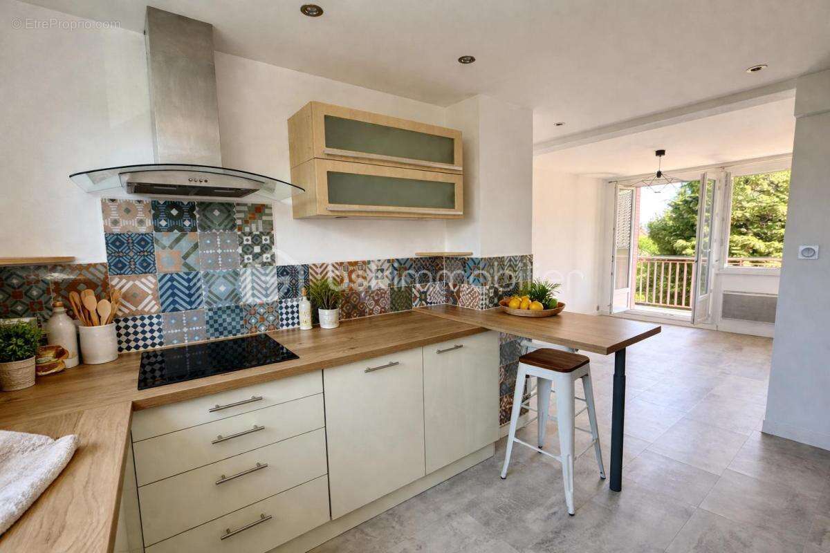 Appartement à POISAT