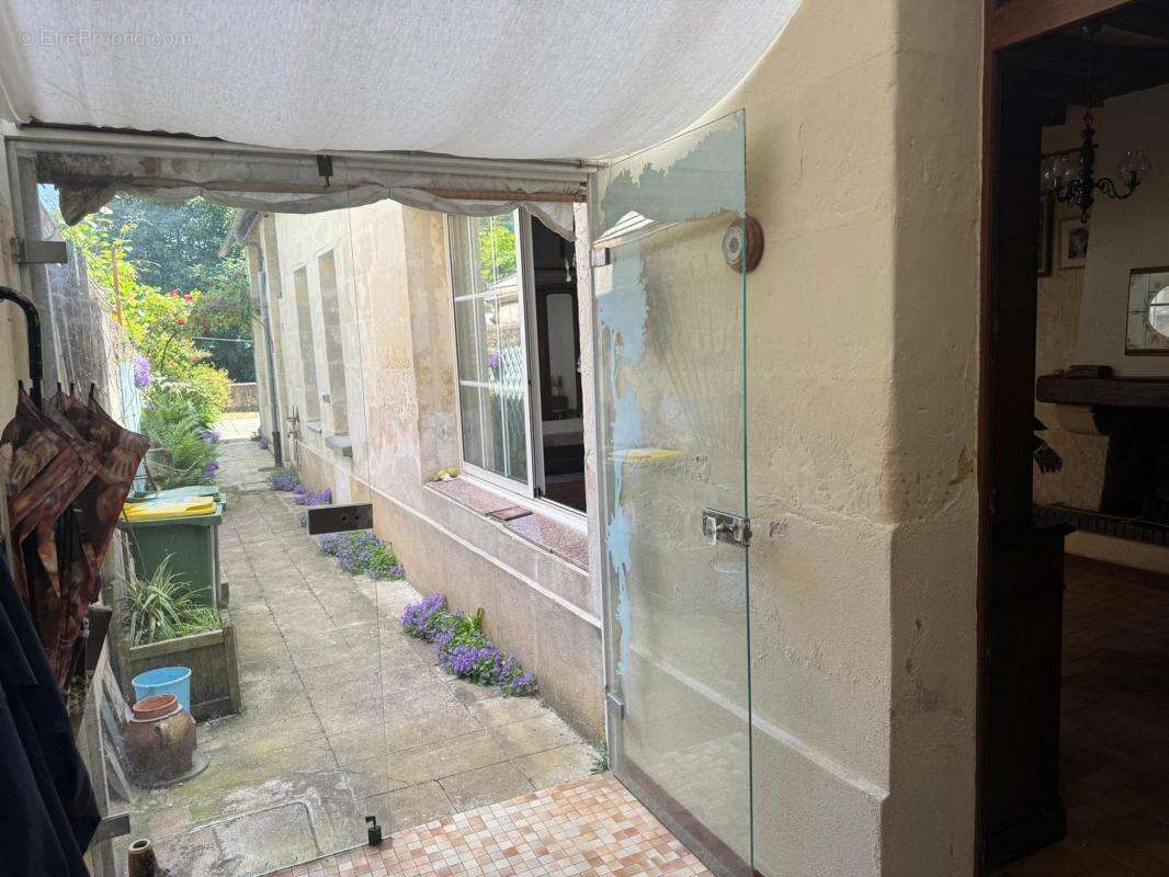 Maison à LA CHARTRE-SUR-LE-LOIR