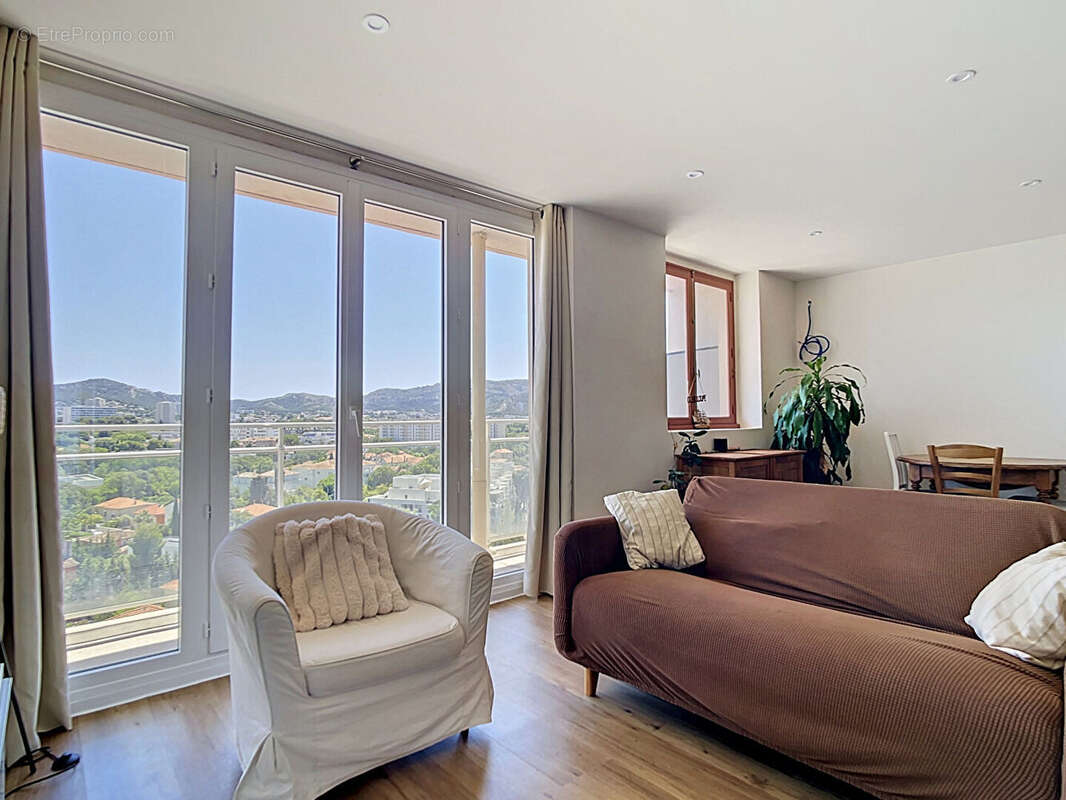 Appartement à MARSEILLE-9E