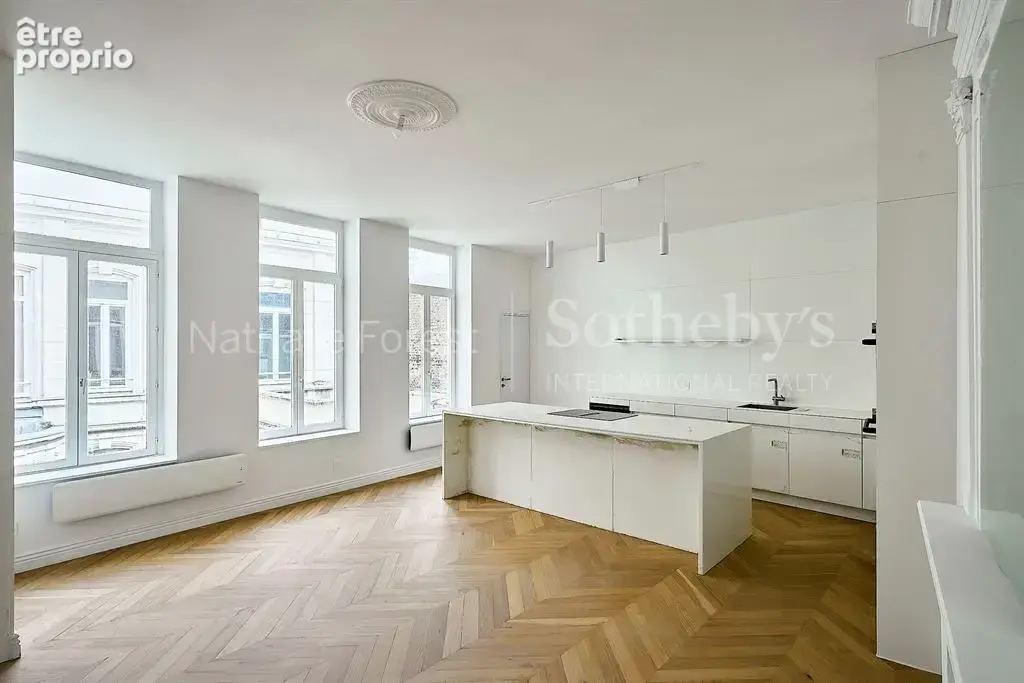 Vieux-Lille , magnifique Duplex type 5 , terrasse entièrement rénové . - photo 4