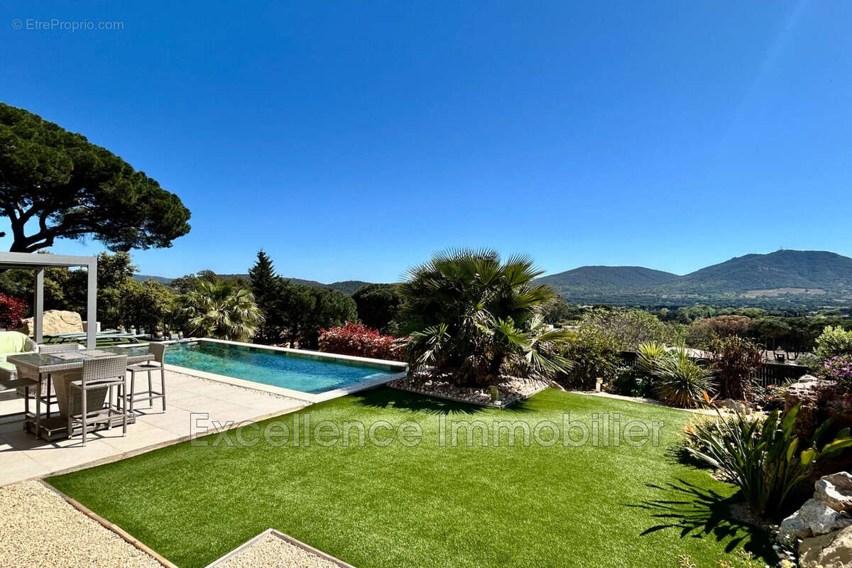 Maison à PLAN-DE-LA-TOUR