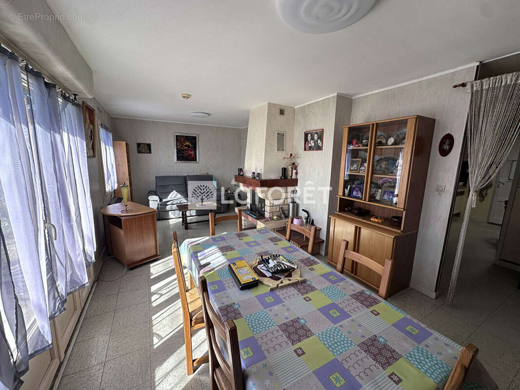 Maison à MONTECH