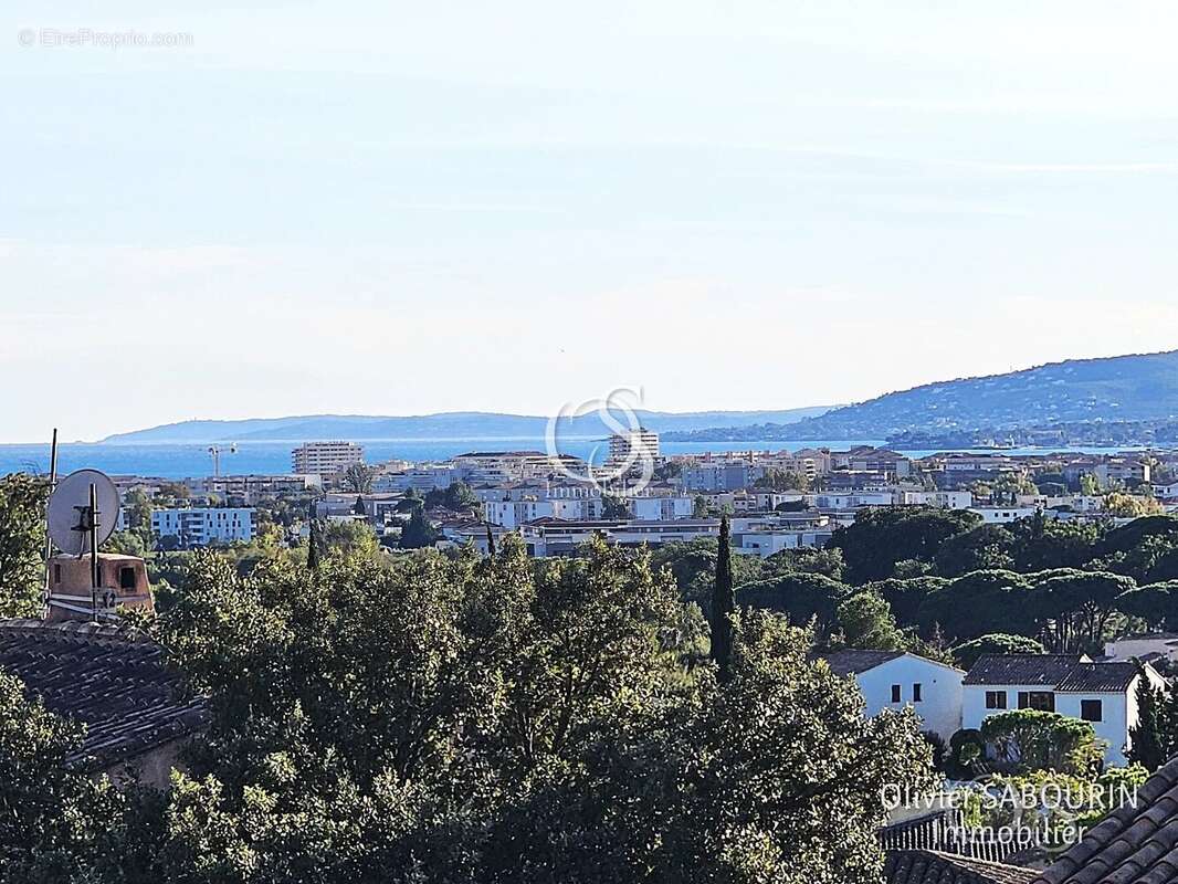 Appartement à FREJUS