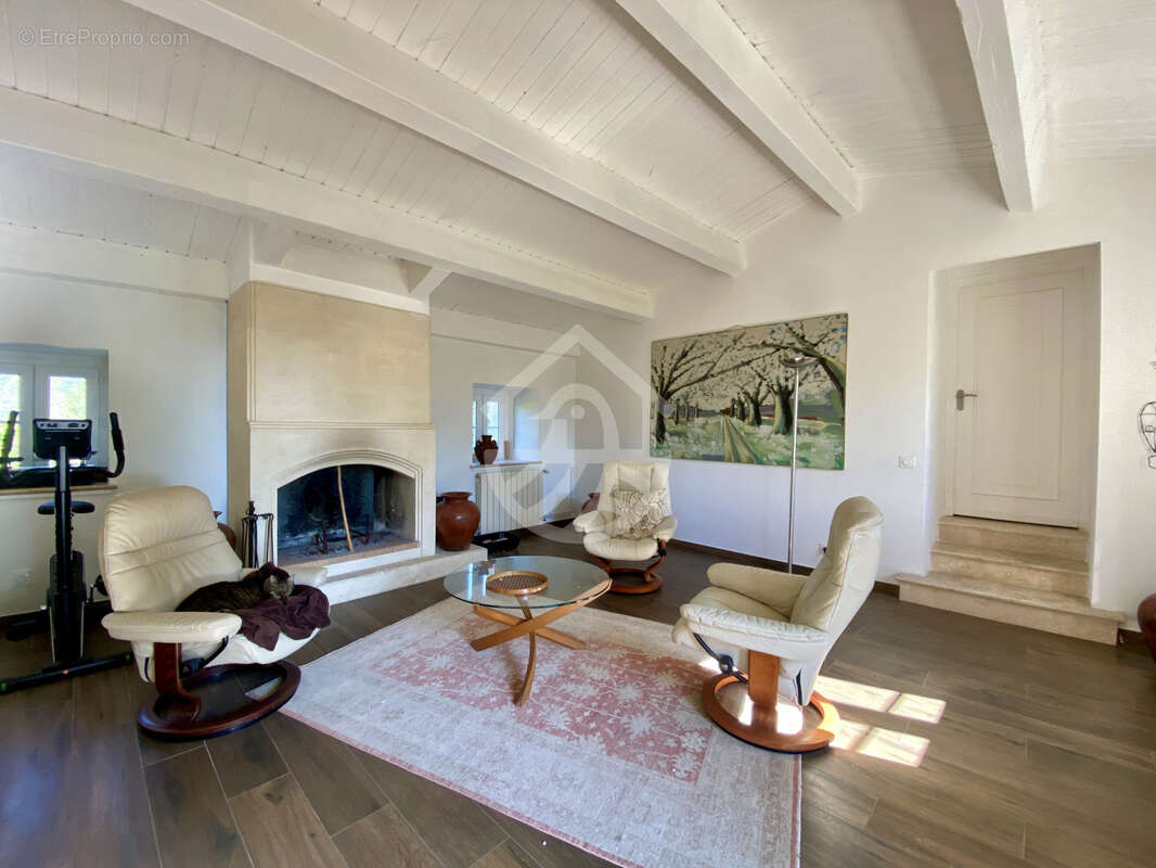 Maison à SAINT-GEORGES-LES-BAINS