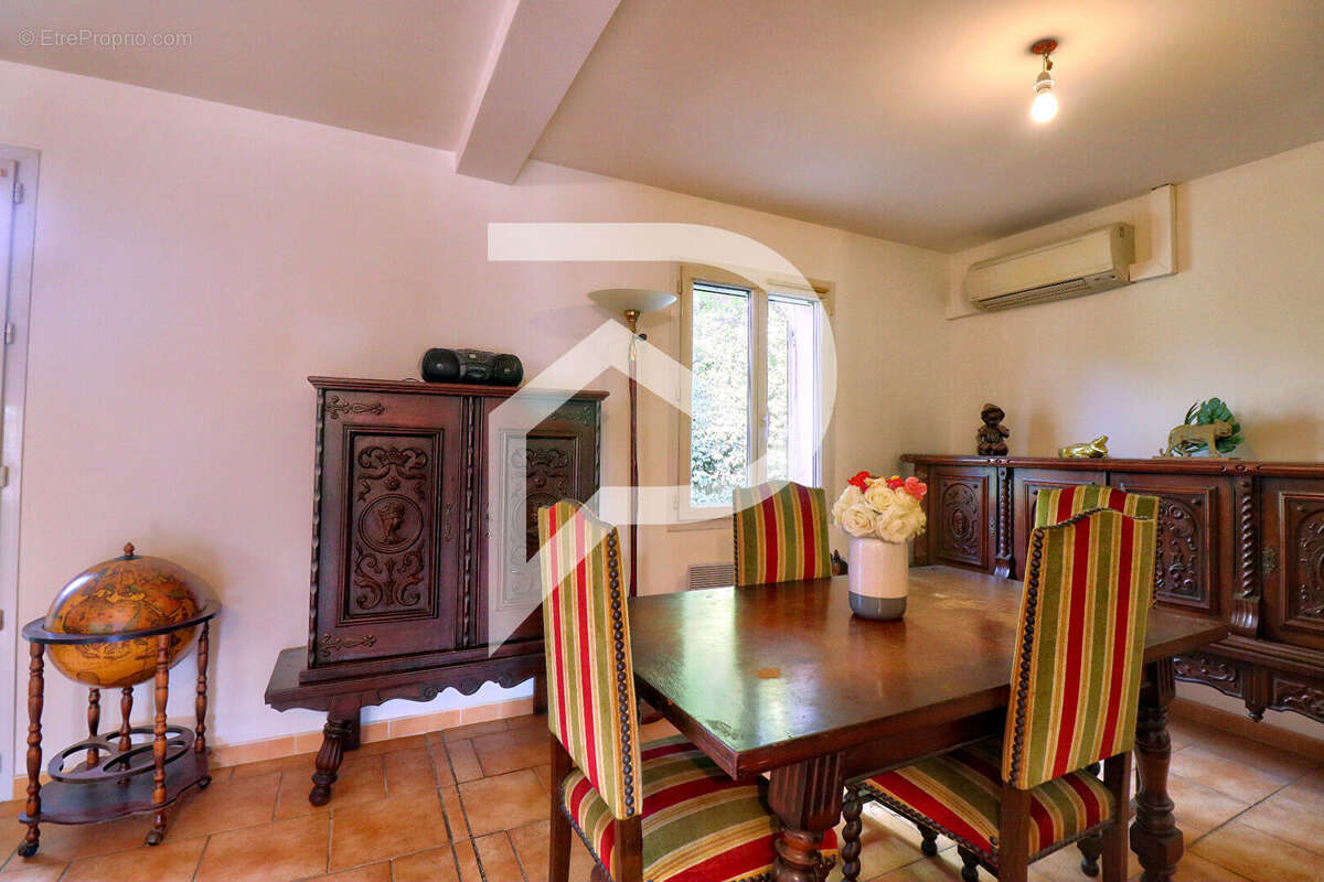 Maison à VINON-SUR-VERDON