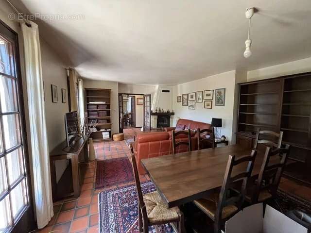 Maison à VARENNES-VAUZELLES