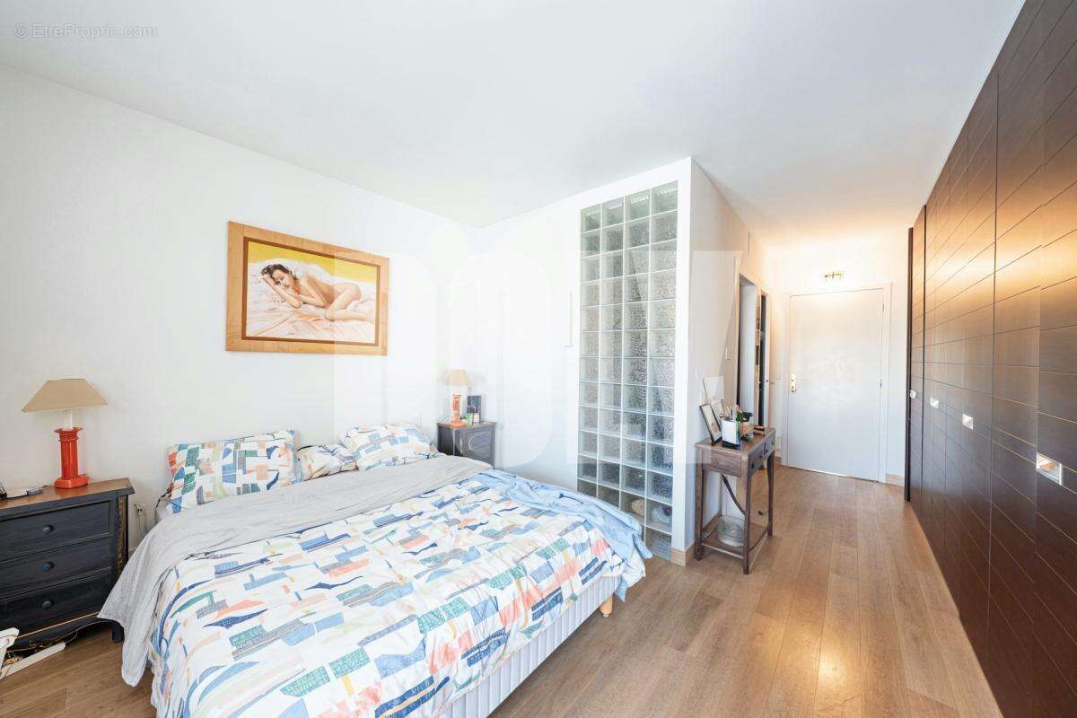 Appartement à VILLENEUVE-LOUBET