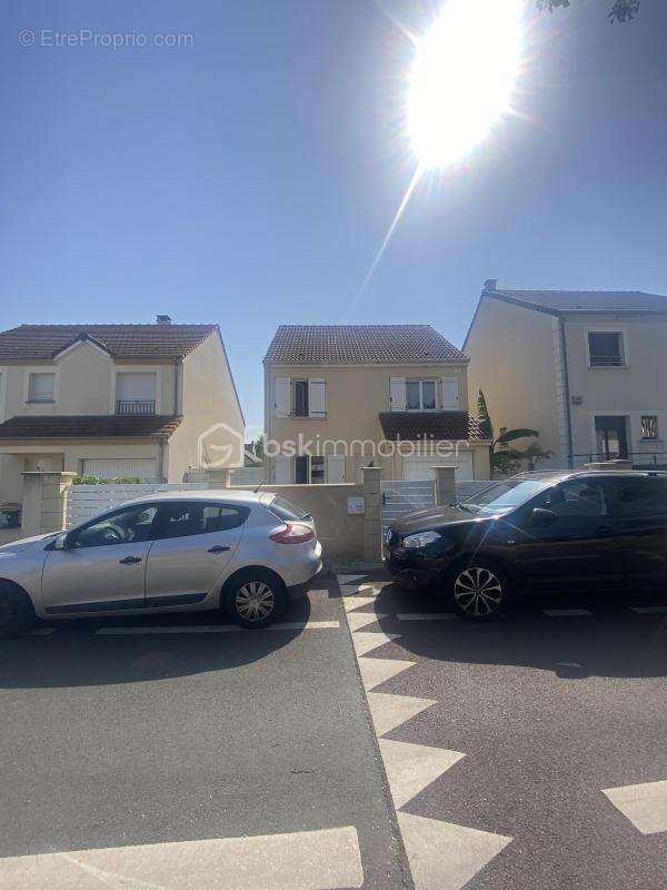 Maison à LE PLESSIS-PATE