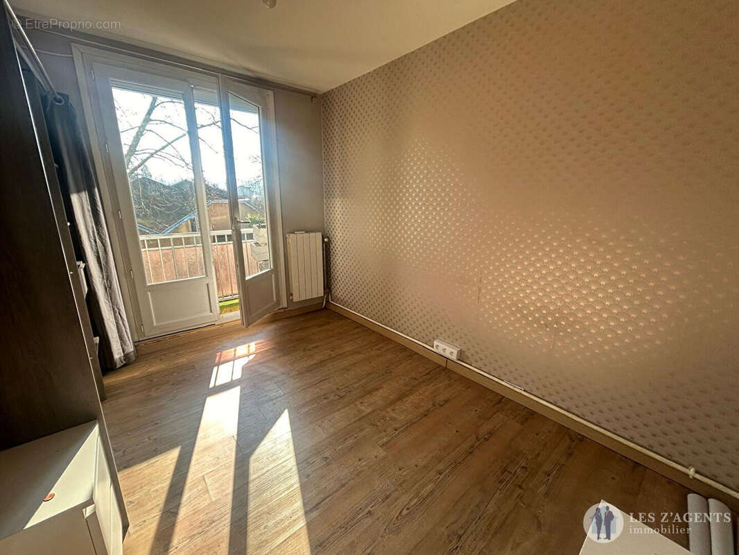 Appartement à SAINT-MARTIN-D'HERES