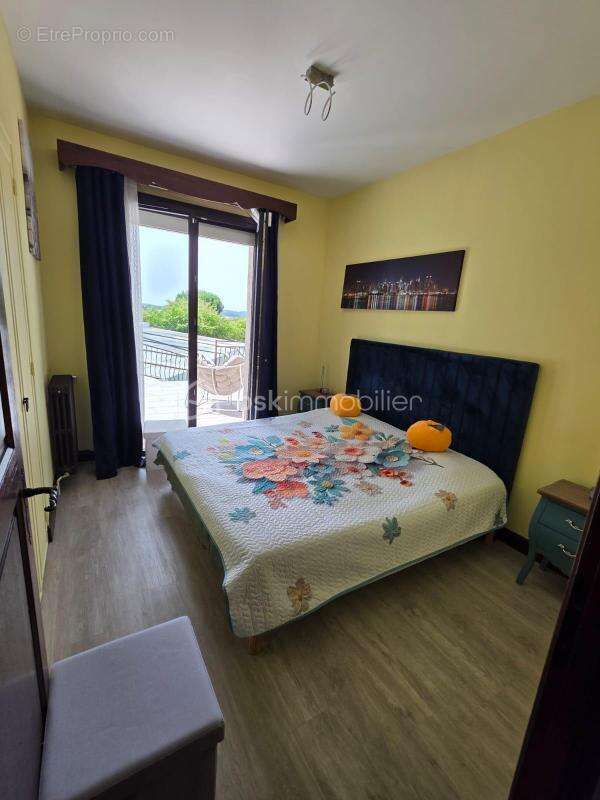 À vendre – Villa rénovée à Saint-Ouen - photo 14