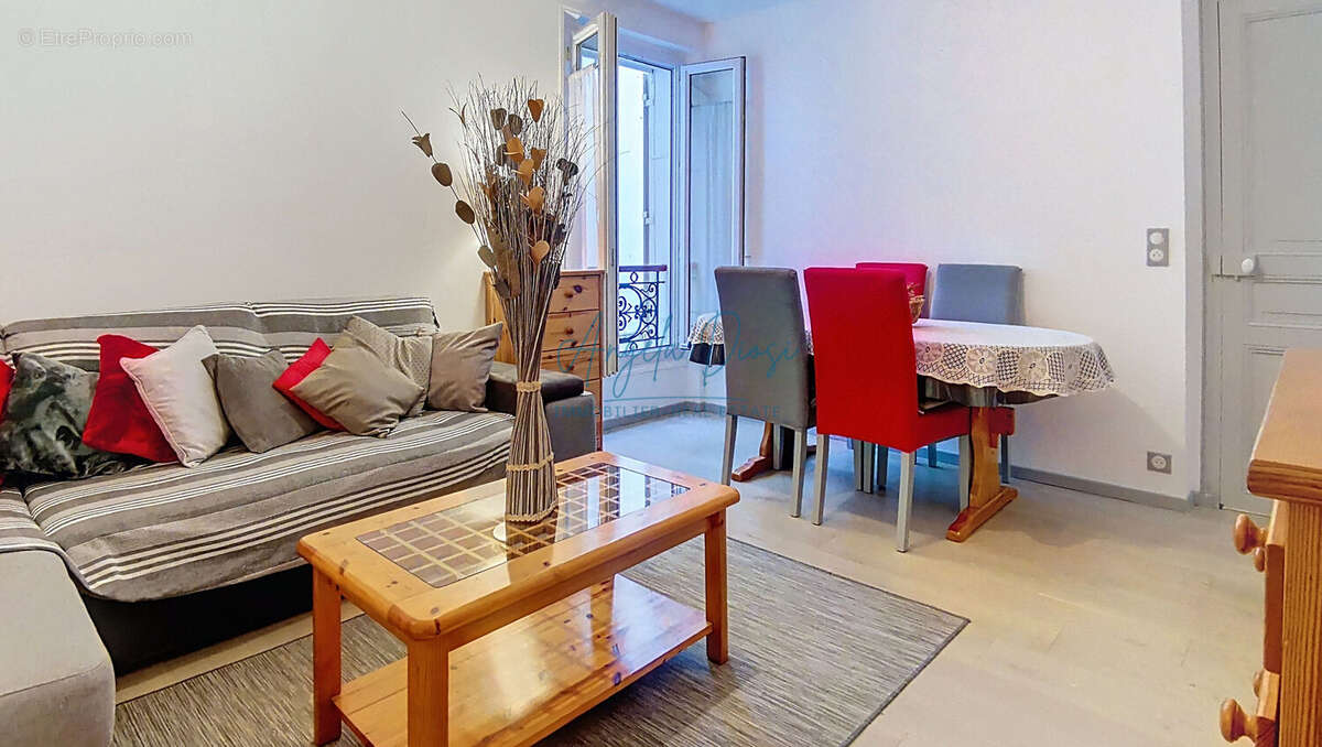Appartement à PARIS-11E