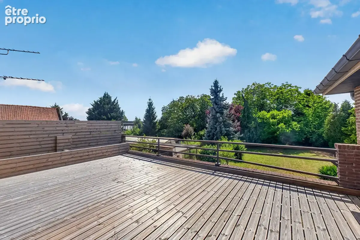 NOUS AVONS VENDU - Semi plain-pied de 253 m² sur propriété de 2050 m² avec piscine couverte sur Lambres Lez Douai - photo 10