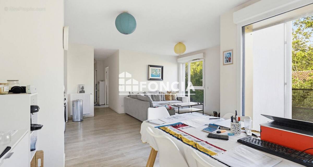 Appartement à VILLENAVE-D'ORNON