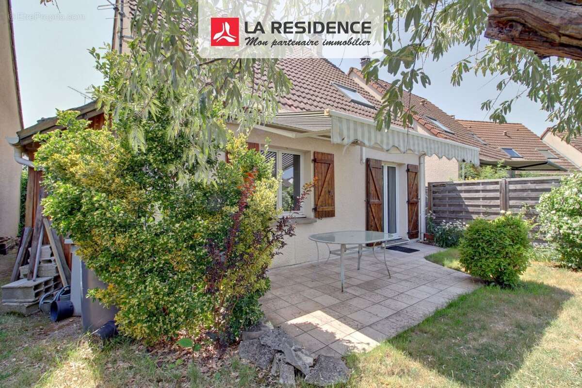 Maison à LES MUREAUX