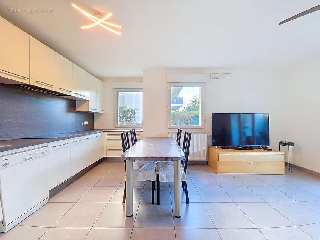 Appartement à MEYLAN