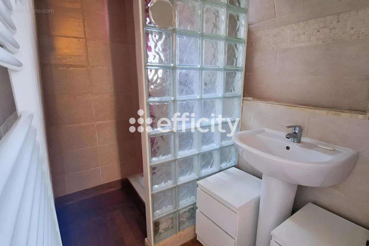 Appartement à ROUXMESNIL-BOUTEILLES