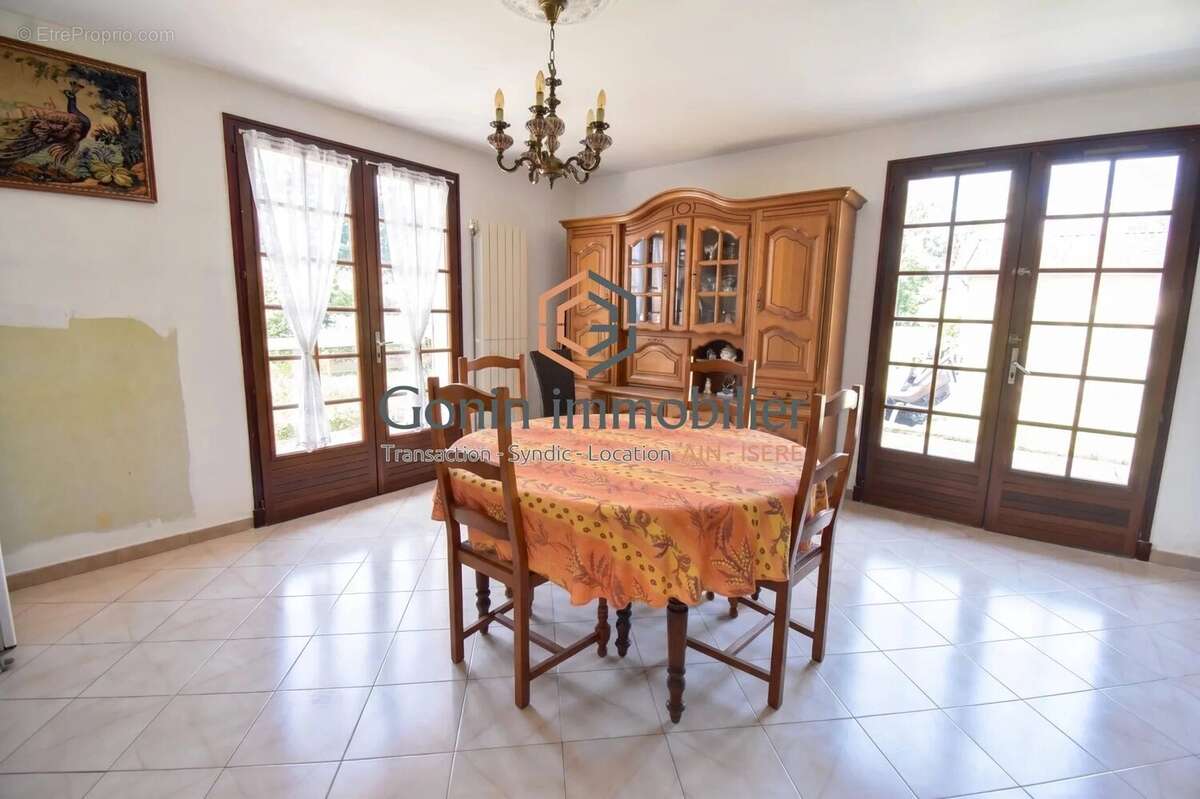 Maison à LAGNIEU