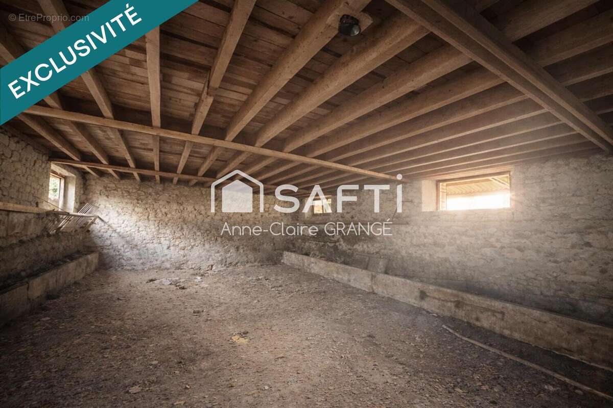 Maison 400 m² à Neuvillette-En-Charnie  - photo 5
