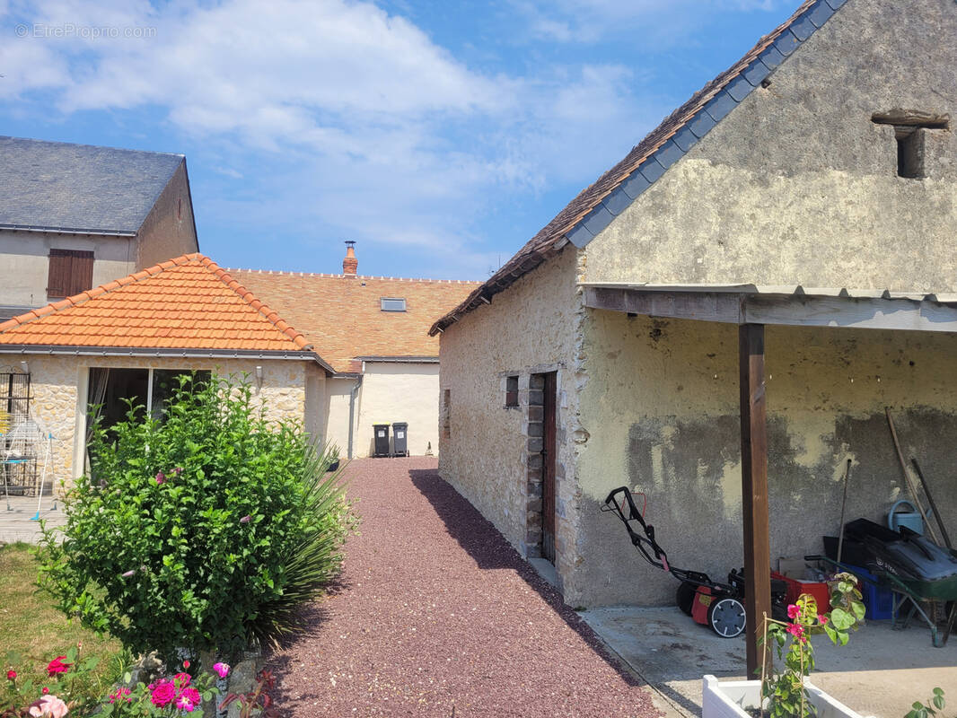 Maison à PRECIGNE