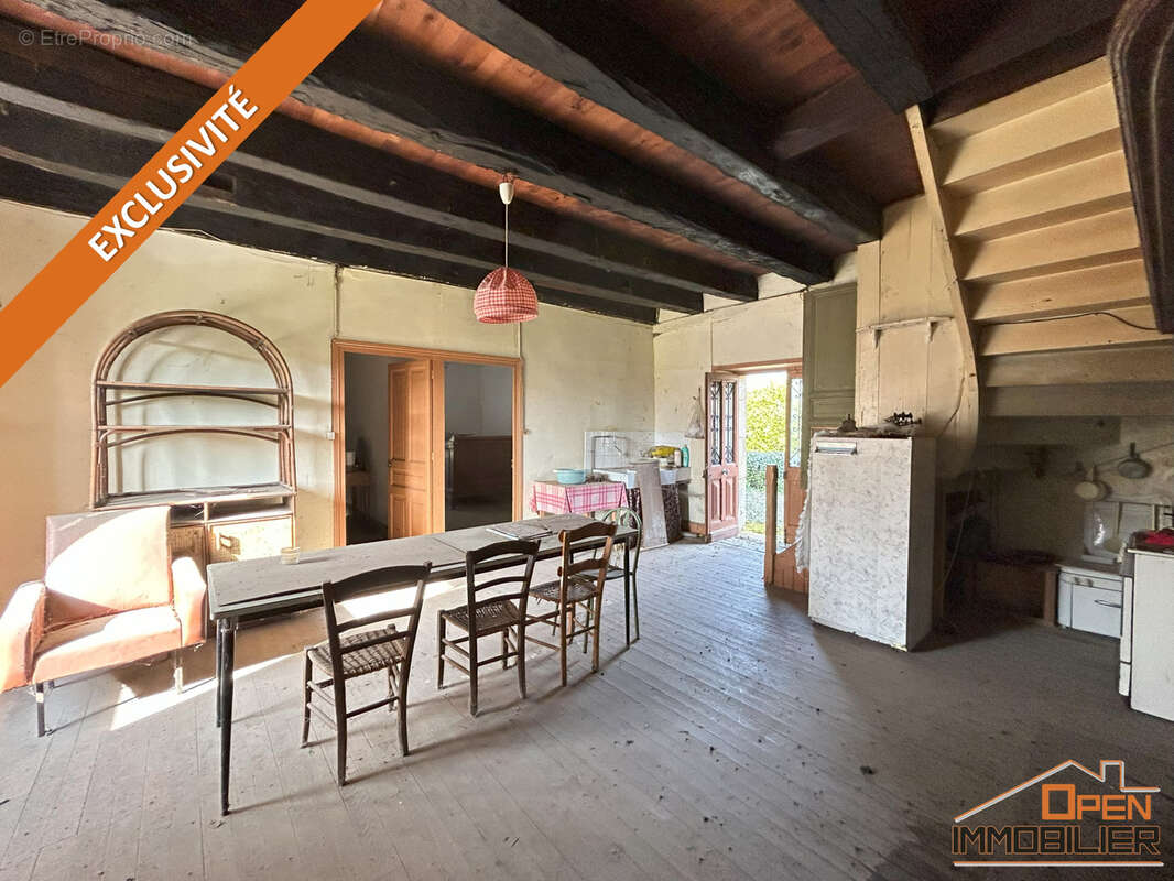 Maison à SAINT-JULIEN-DE-LAMPON