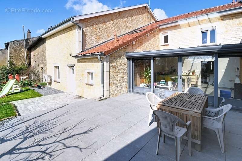 Maison à MERCY-LE-BAS