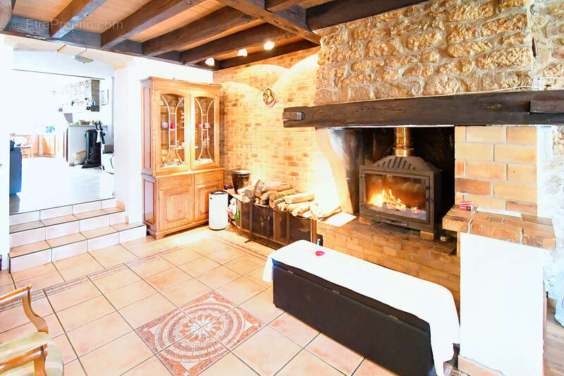 Maison à FILLIERES