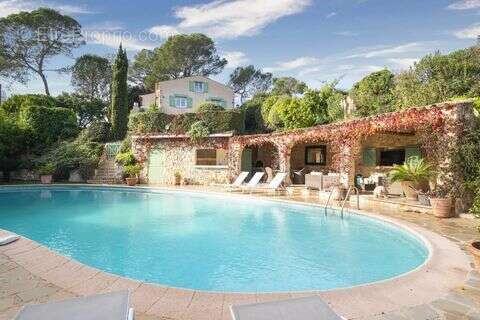 Maison à MOUGINS