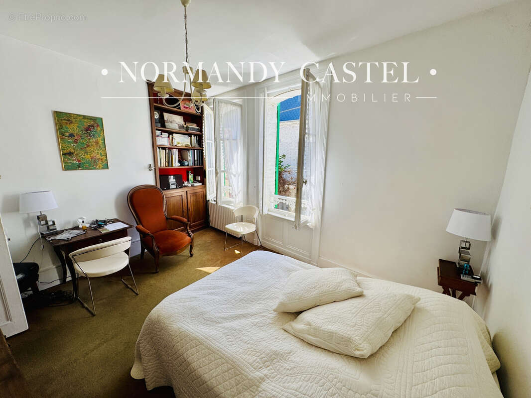 Maison à TROUVILLE-SUR-MER