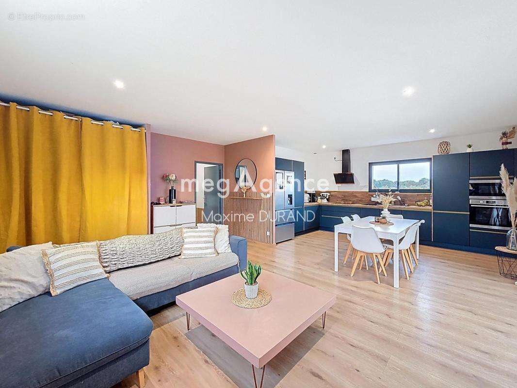 Maison à MORTAGNE-SUR-SEVRE