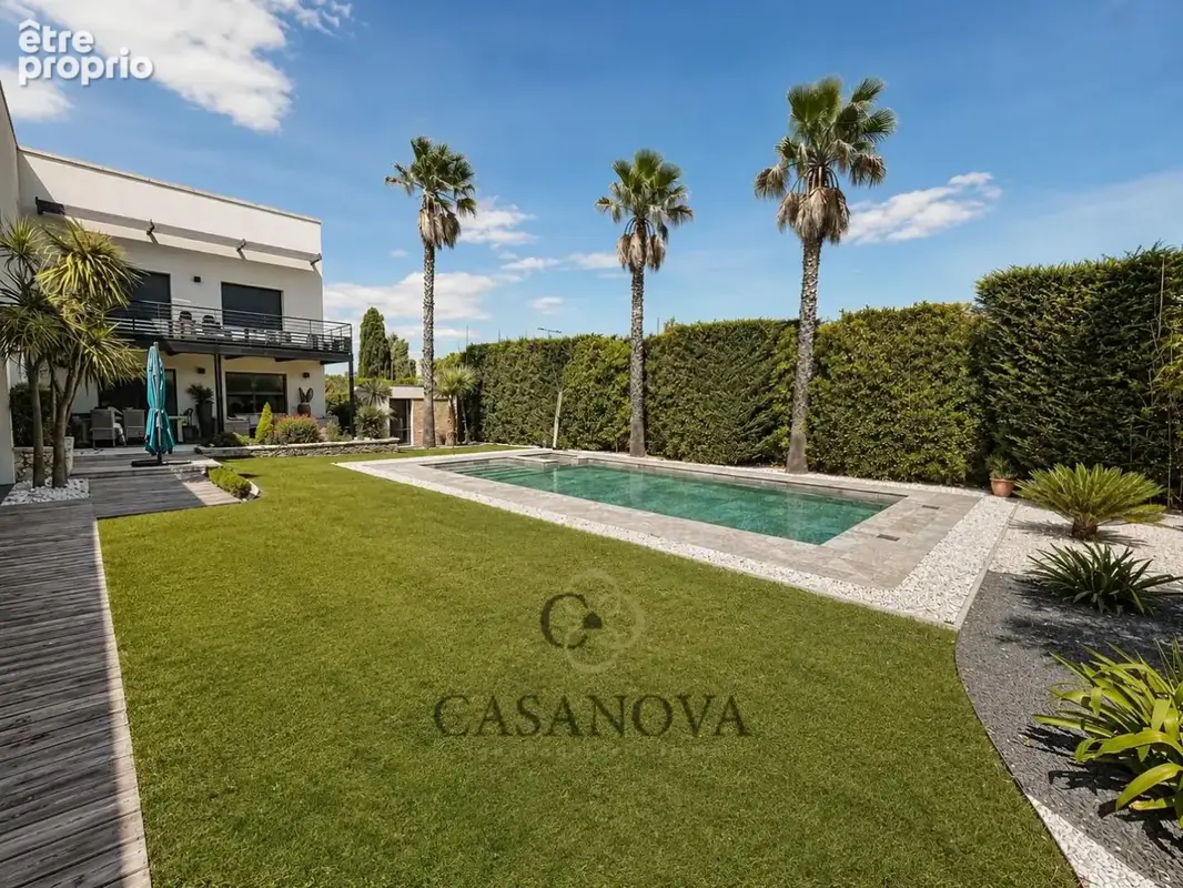 Maison familiale de 266 m² avec piscine et terrain de 1 000 m² à Montarnaud - photo 3