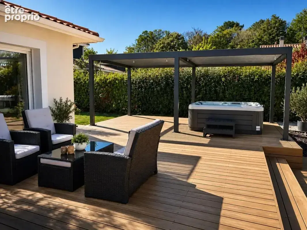 Maison familiale + dépendance à Saint-Selve - photo 3