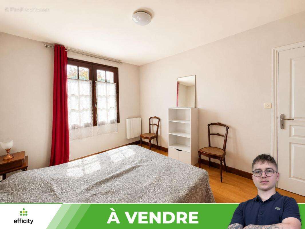 Maison 143 m² à Descartes  - photo 8