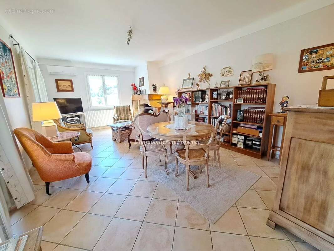 Maison à VAISON-LA-ROMAINE
