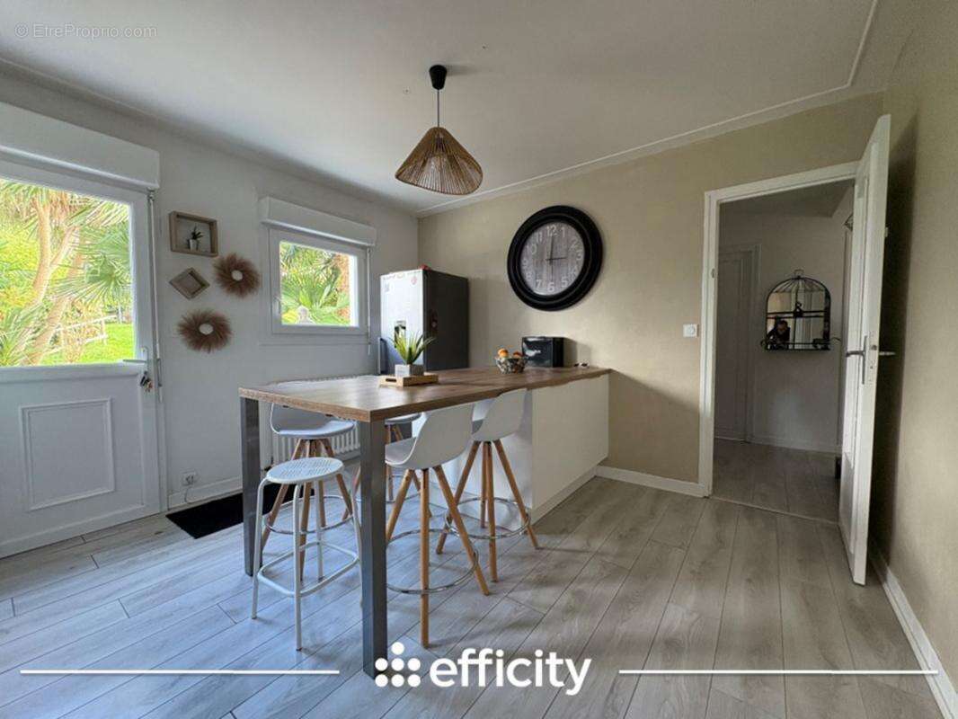 Maison à PLONEOUR-LANVERN