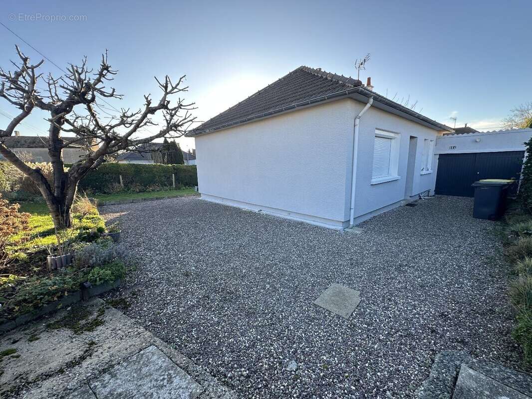 Maison à HERMANVILLE-SUR-MER