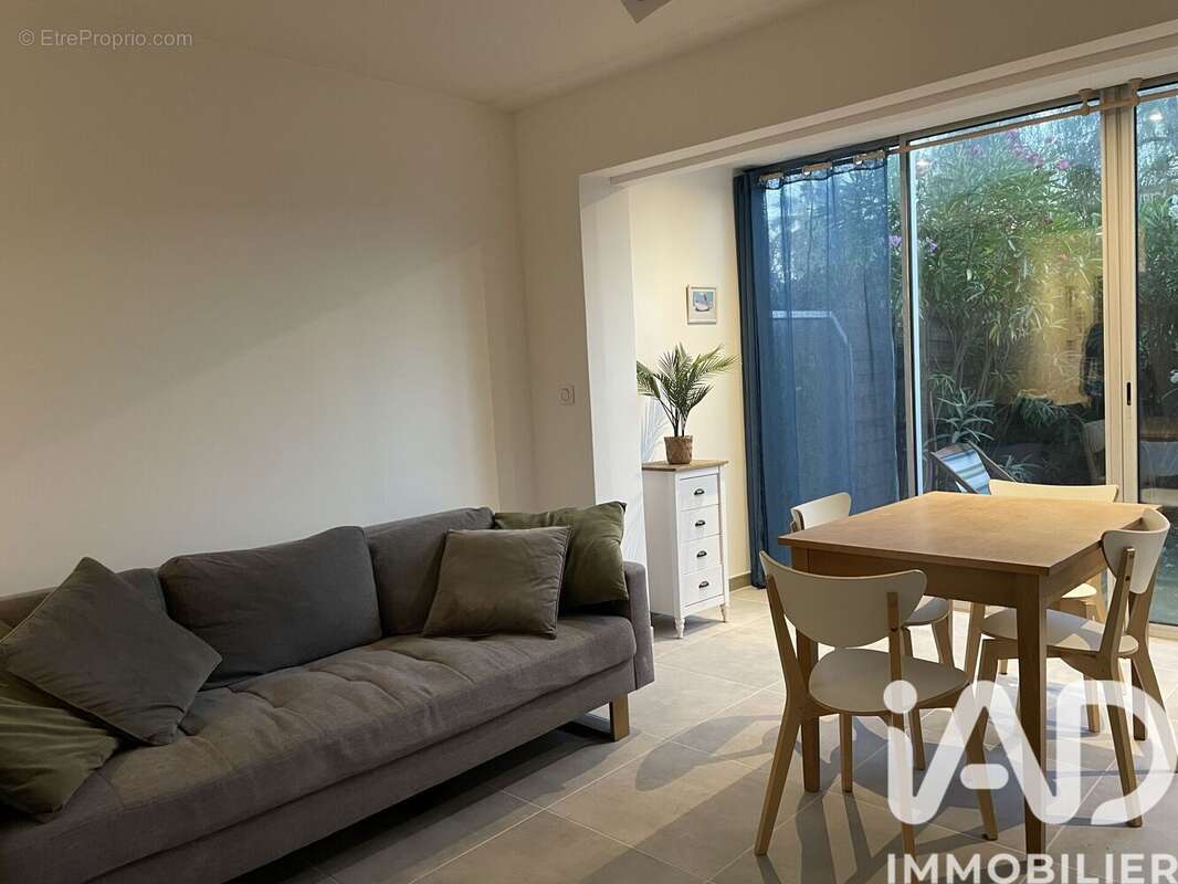 Photo 2 - Appartement à SIX-FOURS-LES-PLAGES