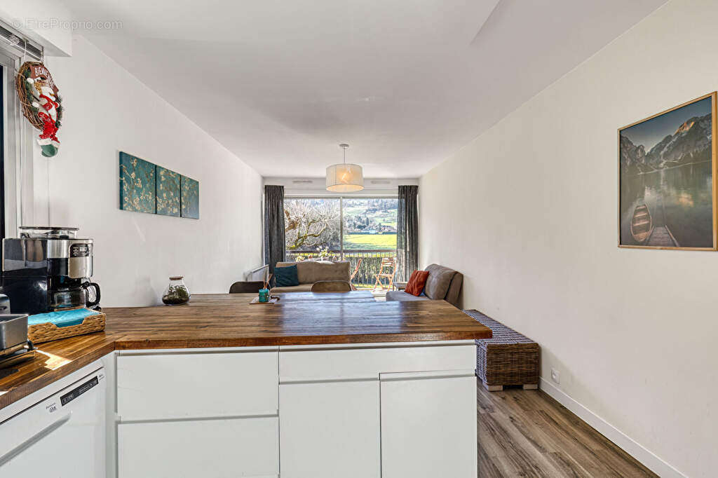 Appartement à SAINT-JORIOZ