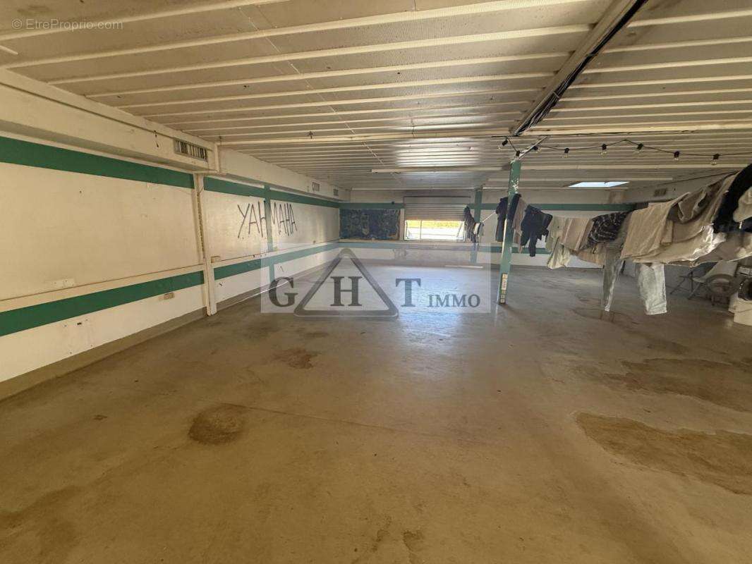 Commerce à ROMAINVILLE