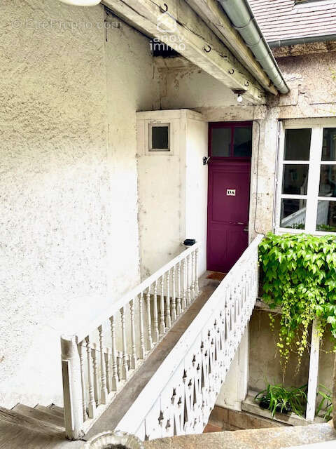Immeuble avec appartement duplex renove sur local commercia - photo 18
