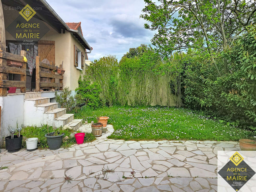 Maison à VIGNEUX-SUR-SEINE