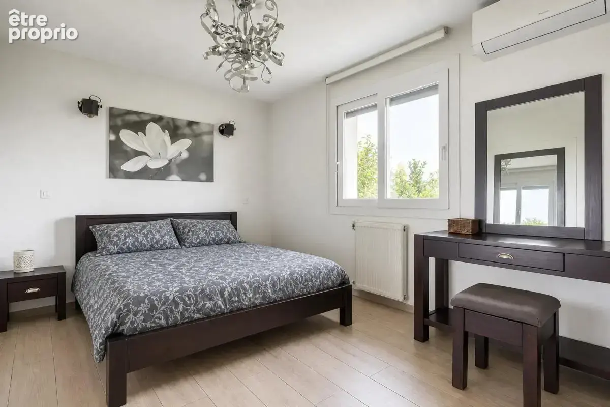 Maison spacieuse et rénovée à Romainville - photo 9