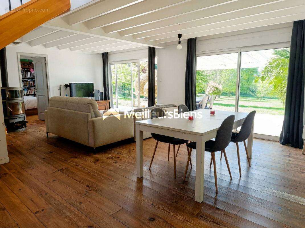 Maison à MAURE-DE-BRETAGNE