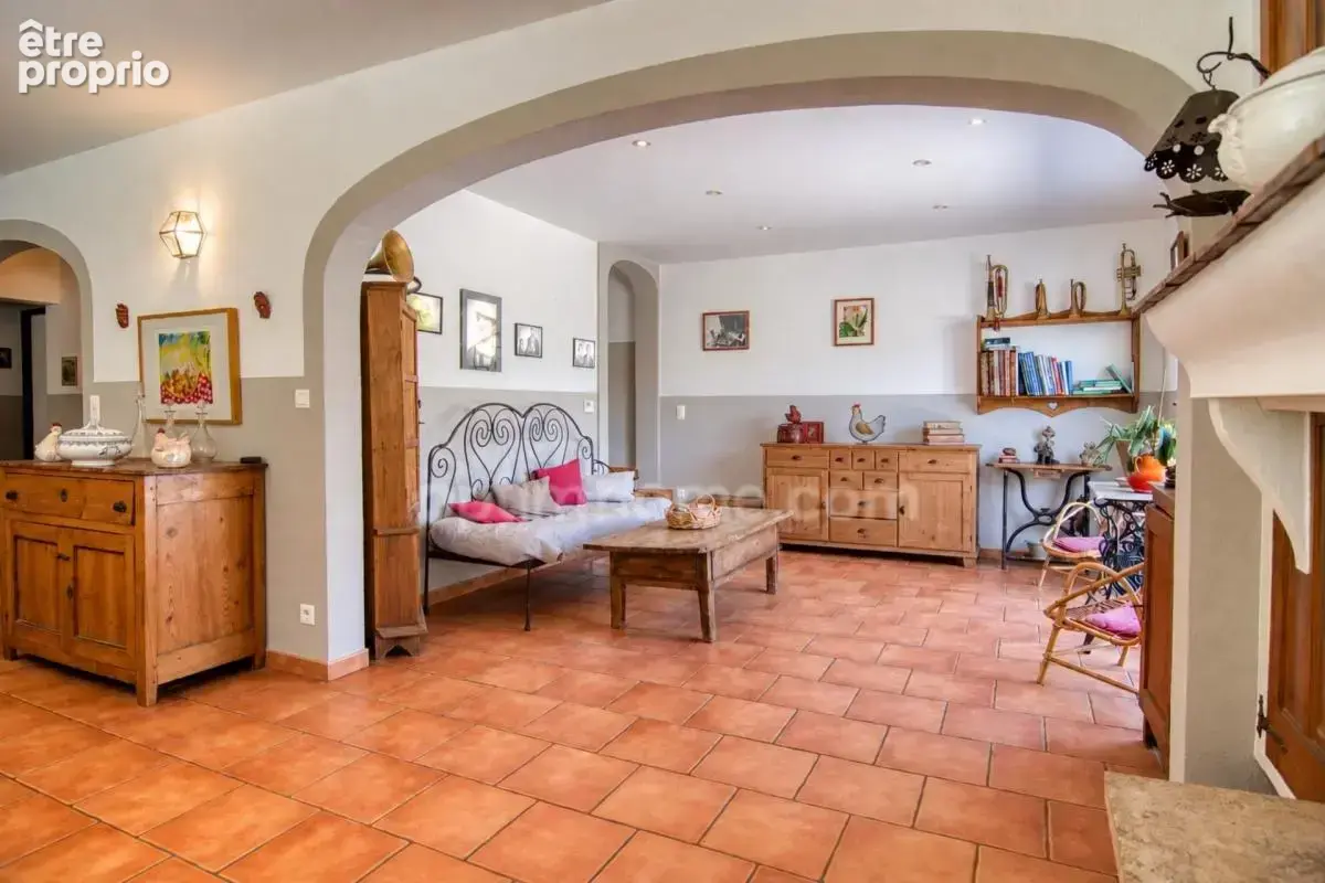 Cotignac – Maison provençale de 182 m² avec piscine et studio indépendant - photo 6
