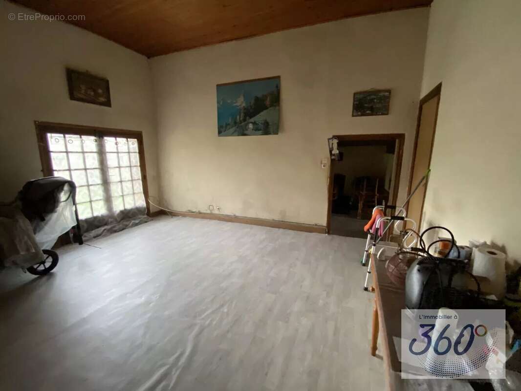 Appartement à BUFFIERES