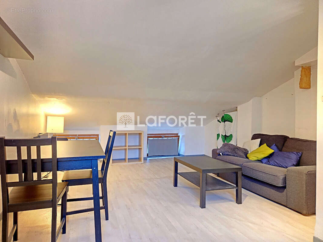 Appartement à SAINT-ETIENNE