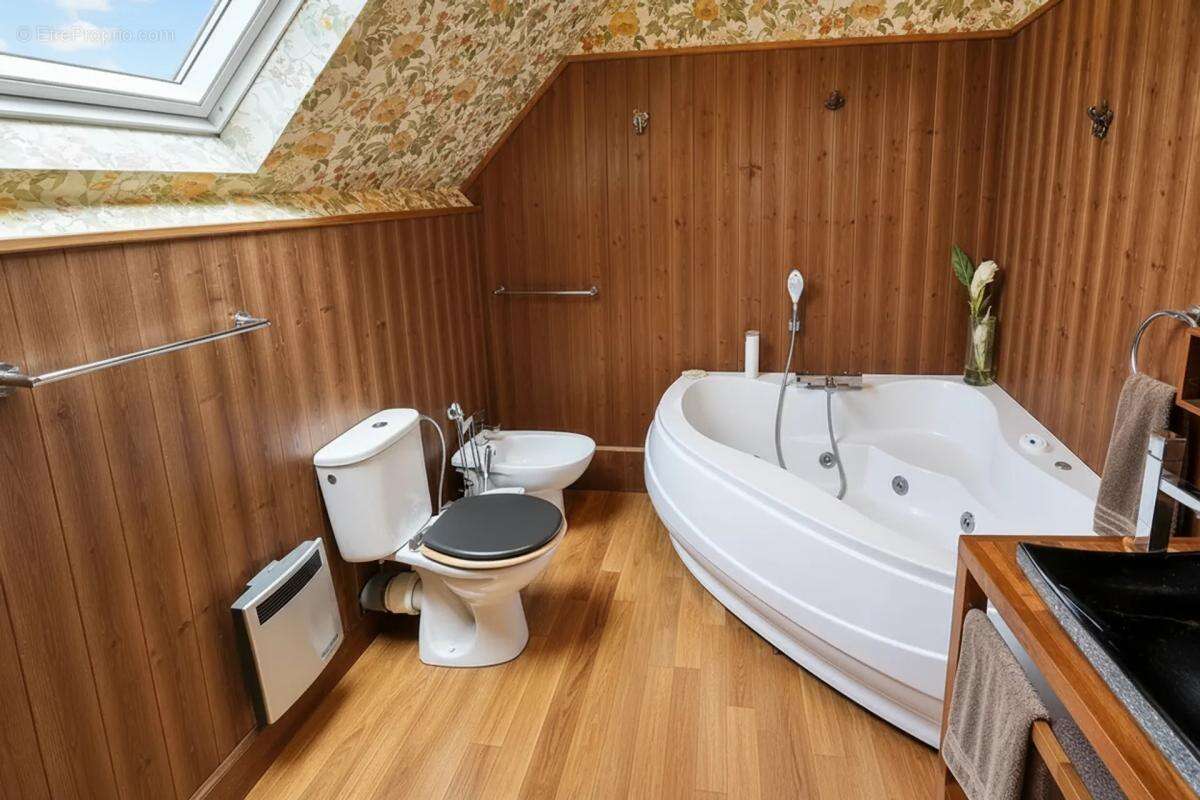 Maison de 230 m² avec terrasse et vue panoramique - photo 12