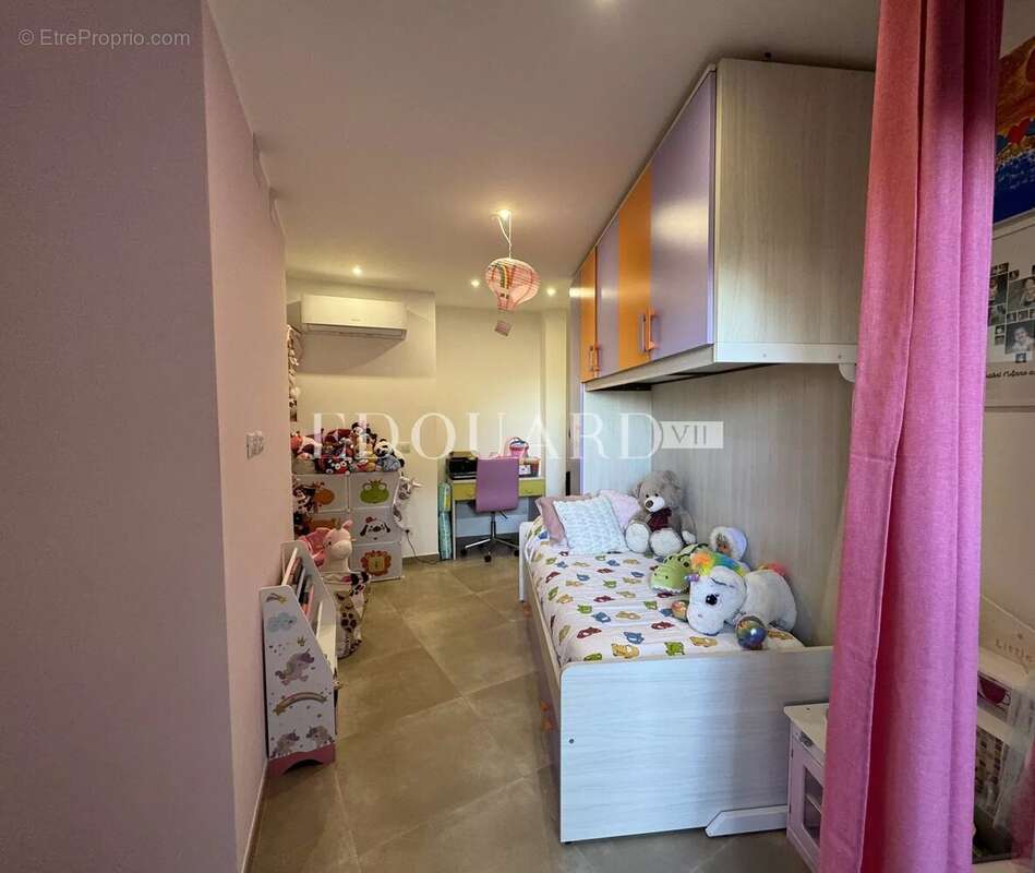 Appartement à ROQUEBRUNE-CAP-MARTIN