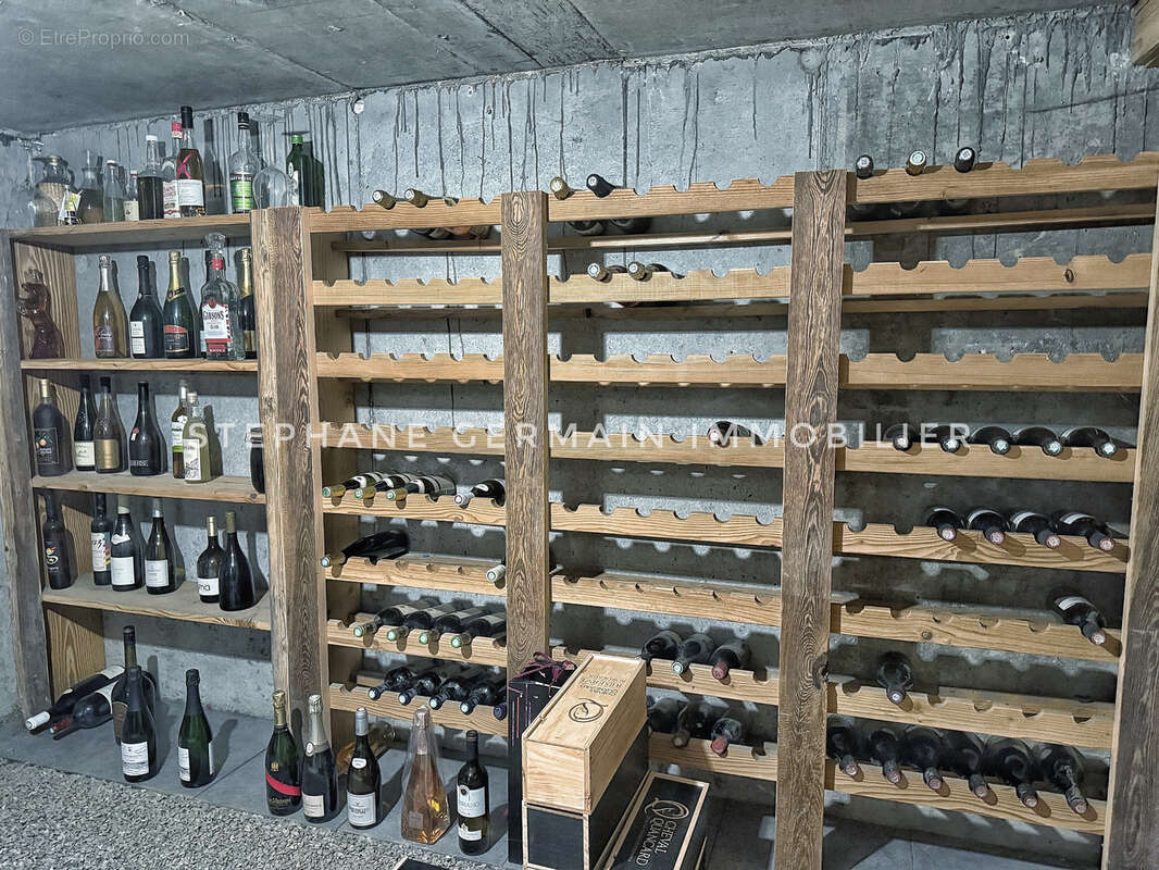 Maison à DEMI-QUARTIER