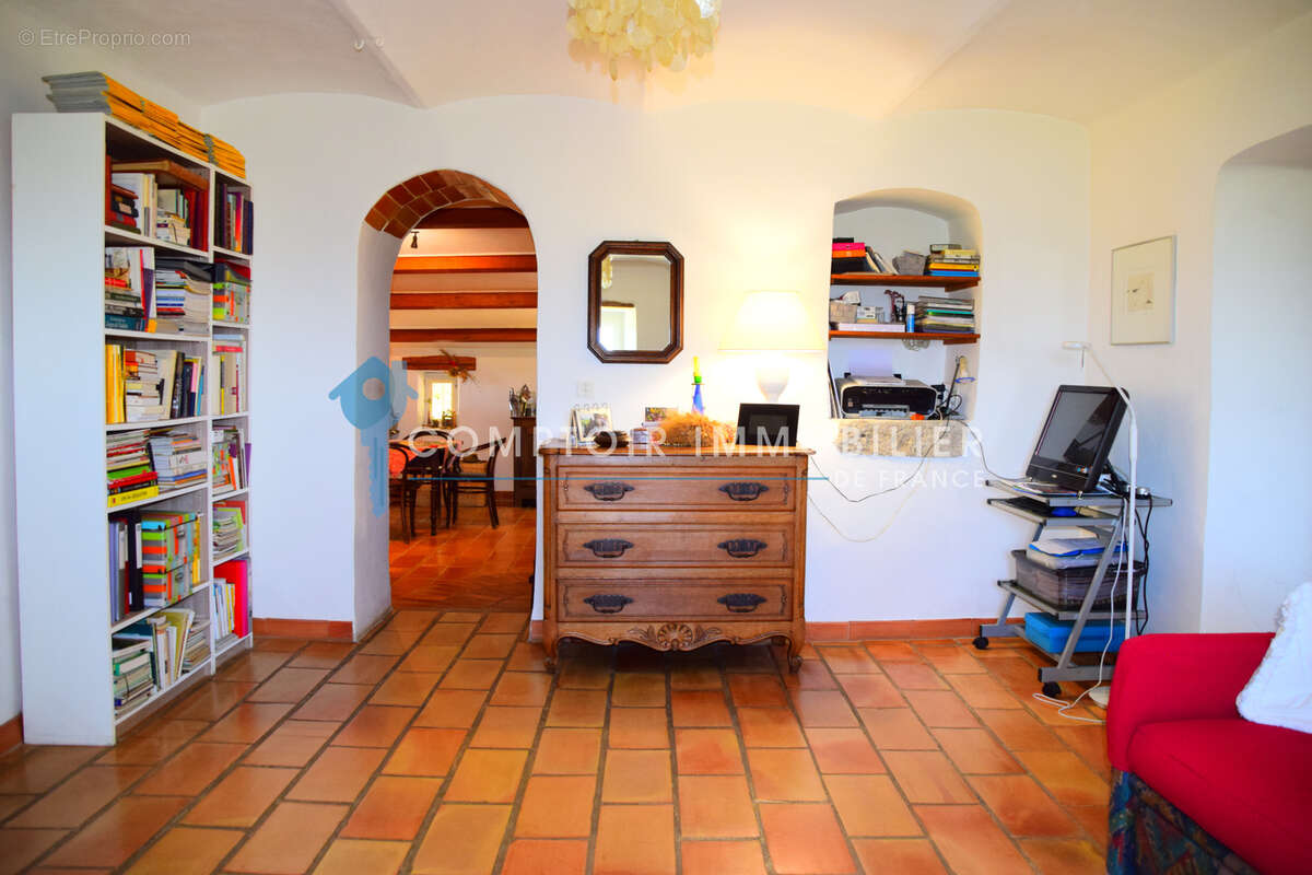 Maison à GROSPIERRES