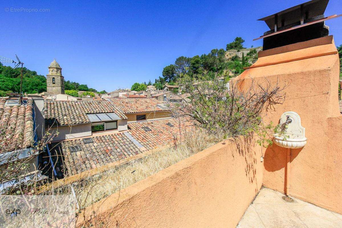 Appartement à ROGNES